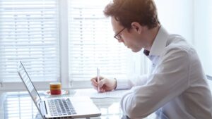Five Signs that Indicate it’s Time for a New Job